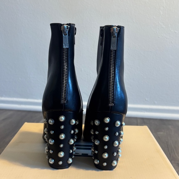 BRAND NEW Black Studded Ankle Boots Size 8 - Picture 3 of 7